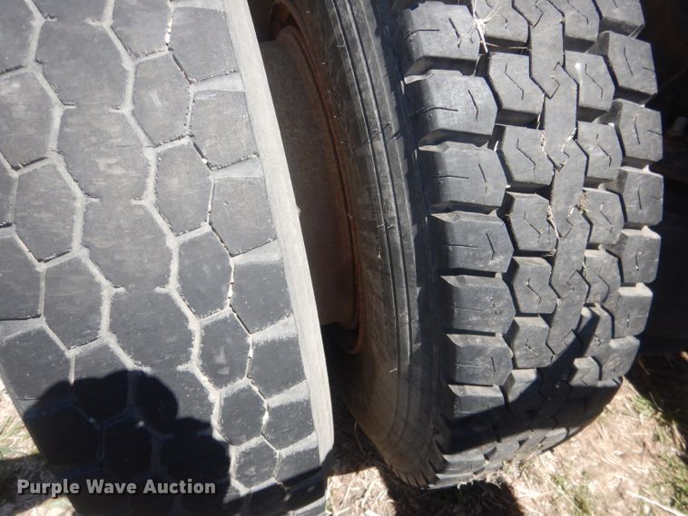 image for item DJ1257 1986 Ford LN9000  semi truck