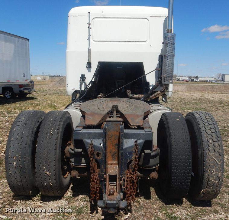 image for item DJ1258 1987 Mack MH613  semi truck