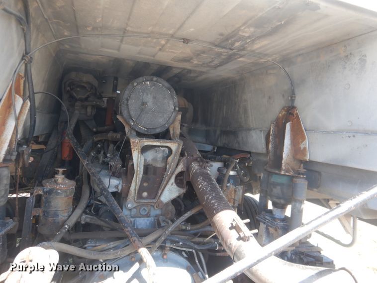 image for item DJ1258 1987 Mack MH613  semi truck