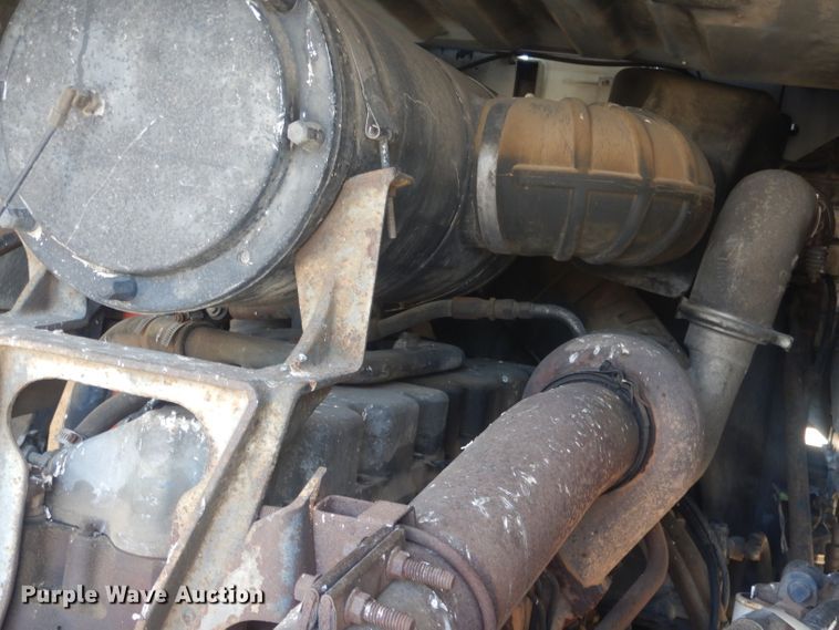 image for item DJ1258 1987 Mack MH613  semi truck