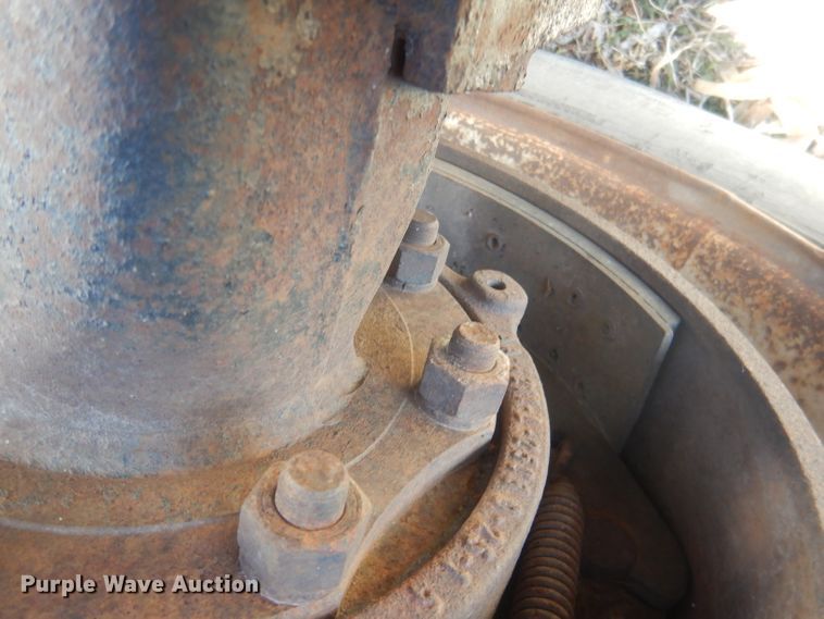 image for item DJ1258 1987 Mack MH613  semi truck