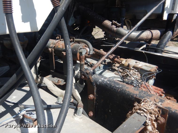 image for item DJ1258 1987 Mack MH613  semi truck