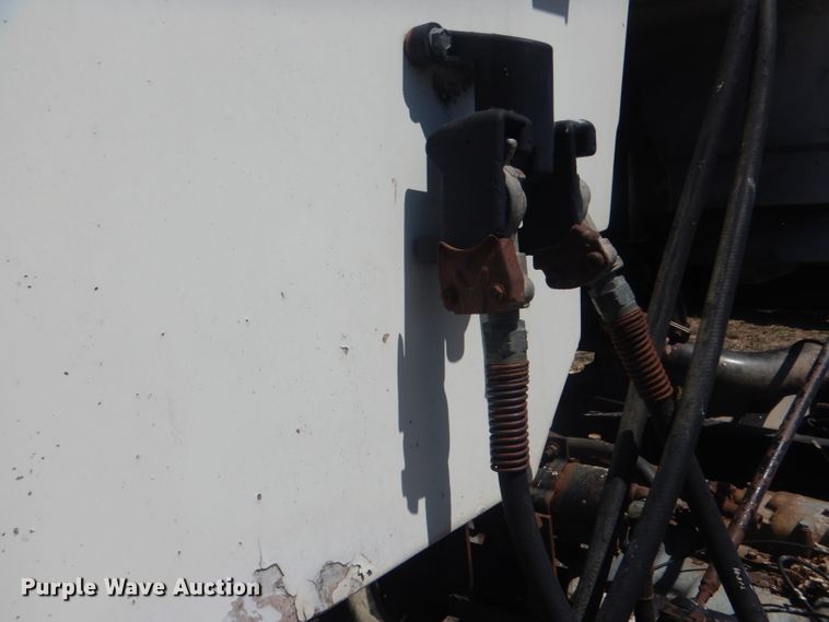 image for item DJ1258 1987 Mack MH613  semi truck