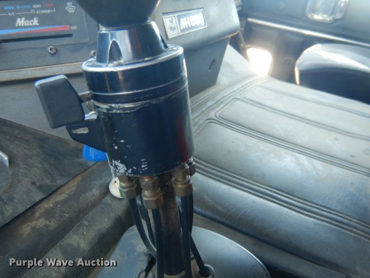 image for item DJ1258 1987 Mack MH613  semi truck