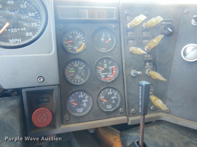 image for item DJ1258 1987 Mack MH613  semi truck