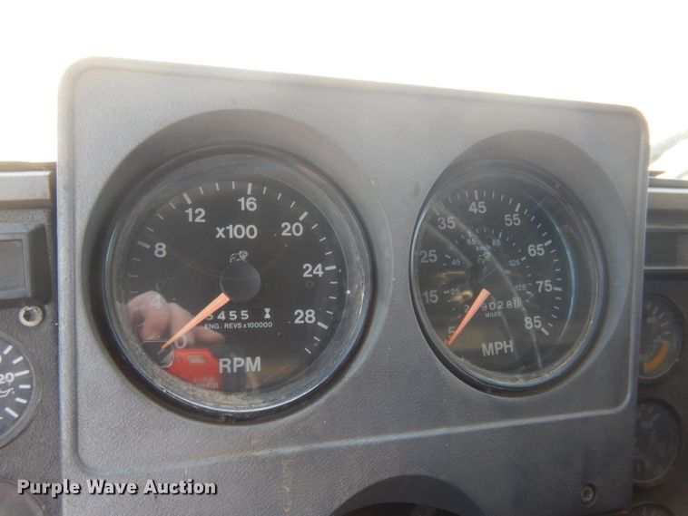 image for item DJ1258 1987 Mack MH613  semi truck