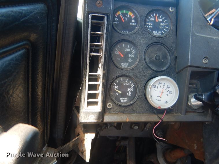 image for item DJ1258 1987 Mack MH613  semi truck