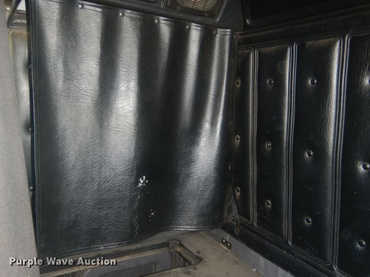 image for item DJ1258 1987 Mack MH613  semi truck