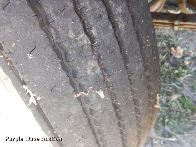 image for item DJ1258 1987 Mack MH613  semi truck