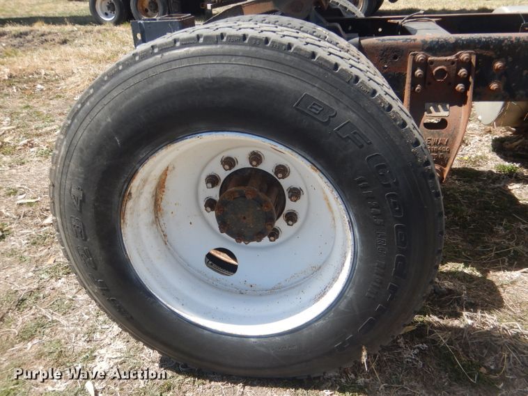 image for item DJ1258 1987 Mack MH613  semi truck