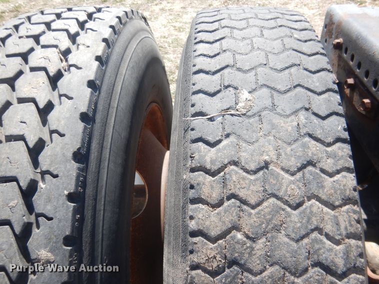 image for item DJ1258 1987 Mack MH613  semi truck