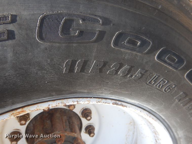 image for item DJ1258 1987 Mack MH613  semi truck