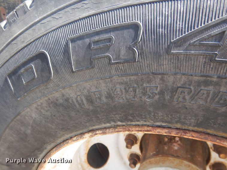 image for item DJ1258 1987 Mack MH613  semi truck