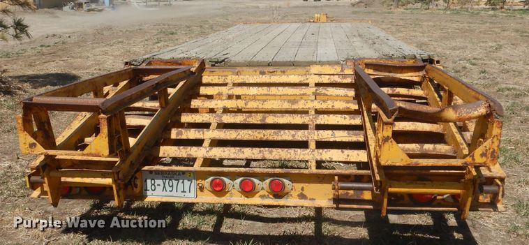 image for item DJ1300 L & L  equipment trailer