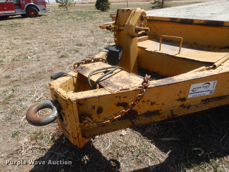 image for item DJ1300 L & L  equipment trailer