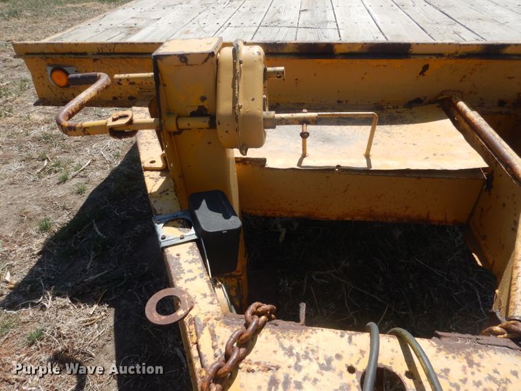 image for item DJ1300 L & L  equipment trailer