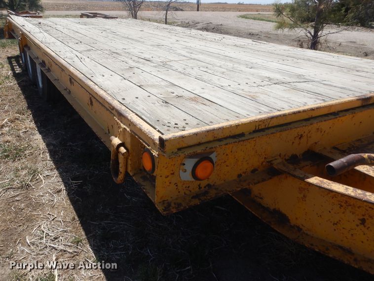 image for item DJ1300 L & L  equipment trailer