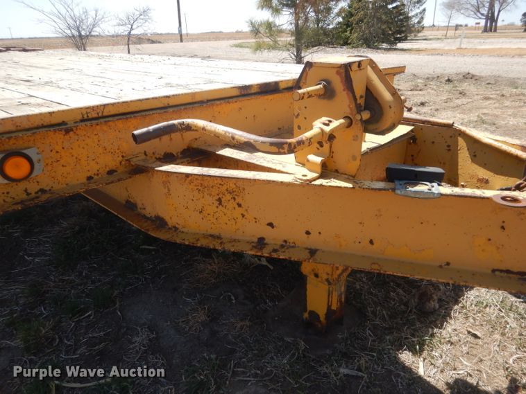 image for item DJ1300 L & L  equipment trailer