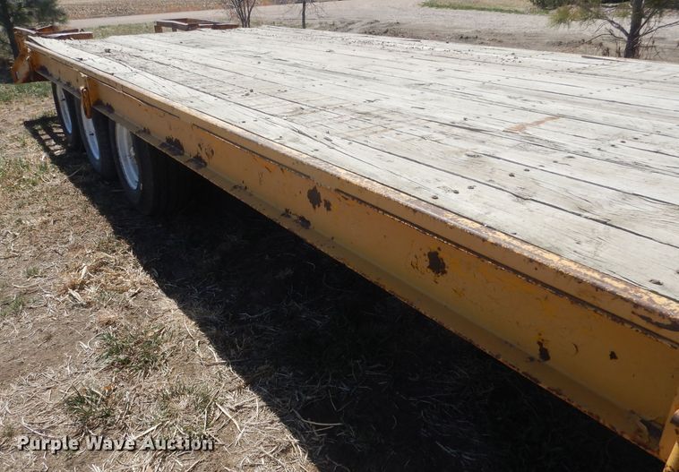 image for item DJ1300 L & L  equipment trailer