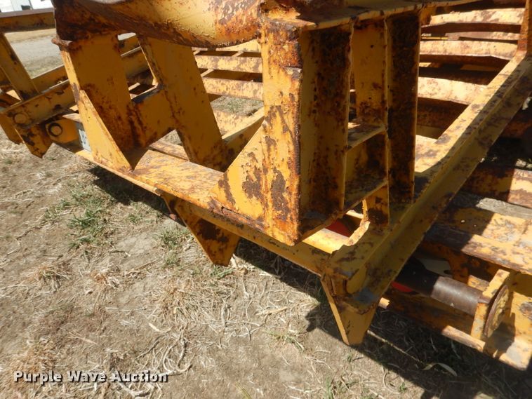 image for item DJ1300 L & L  equipment trailer