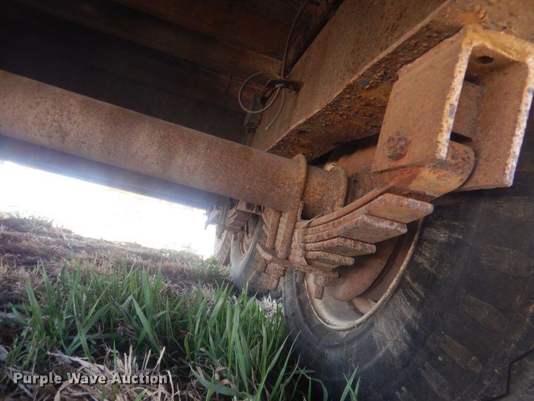 image for item DJ1300 L & L  equipment trailer