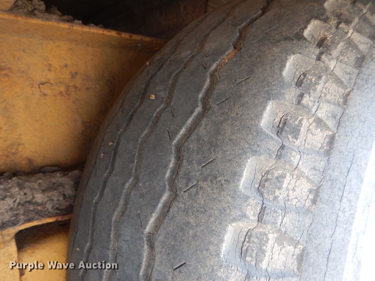 image for item DJ1300 L & L  equipment trailer