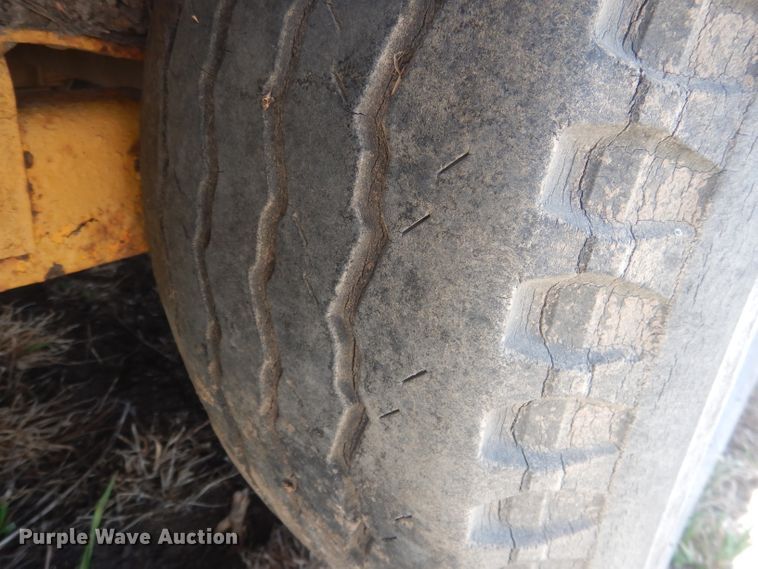 image for item DJ1300 L & L  equipment trailer