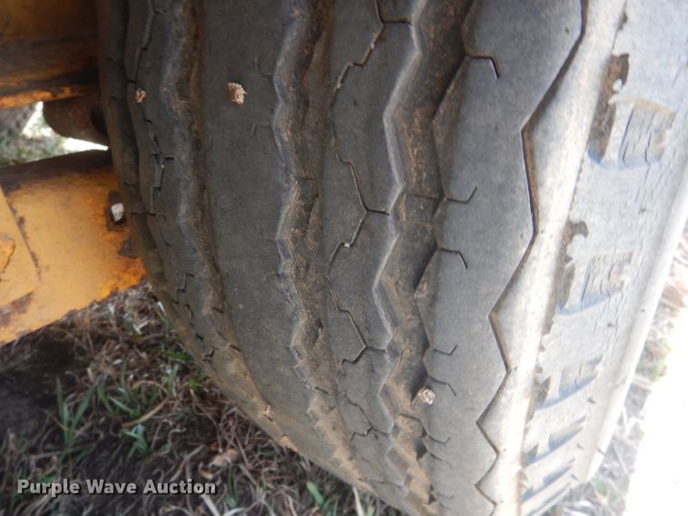 image for item DJ1300 L & L  equipment trailer