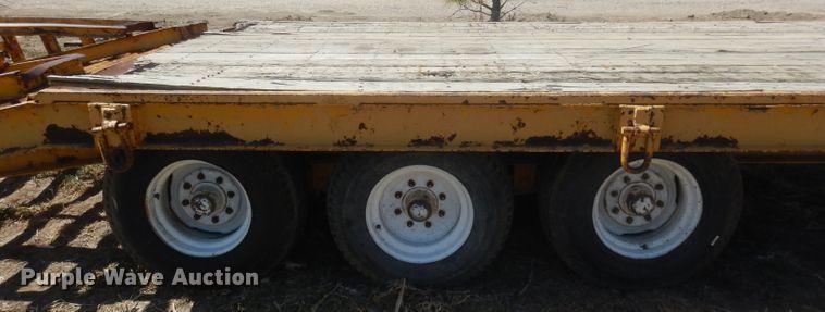 image for item DJ1300 L & L  equipment trailer