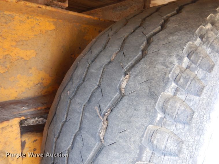 image for item DJ1300 L & L  equipment trailer