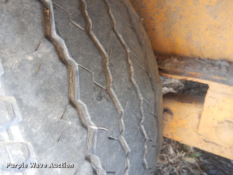 image for item DJ1300 L & L  equipment trailer