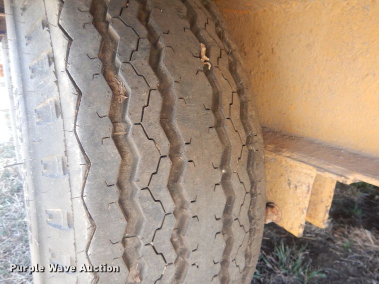 image for item DJ1300 L & L  equipment trailer