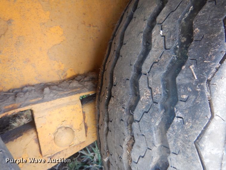 image for item DJ1300 L & L  equipment trailer