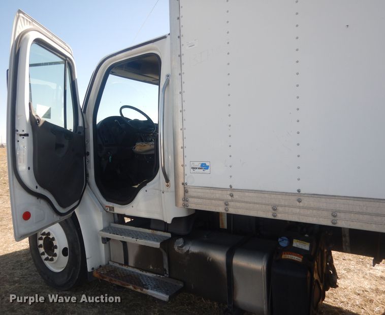 image for item DJ1303 2017 Freightliner Business Class M2 106  box truck