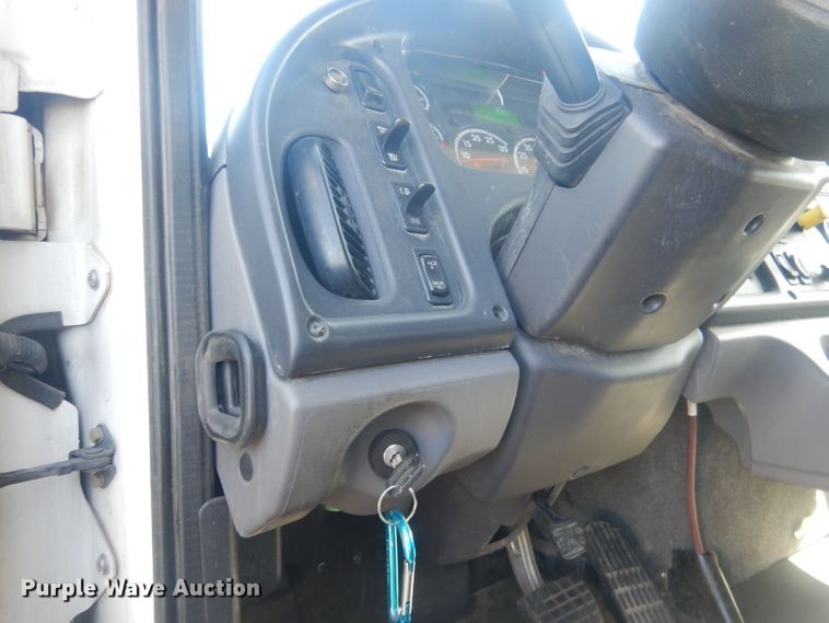 image for item DJ1303 2017 Freightliner Business Class M2 106  box truck