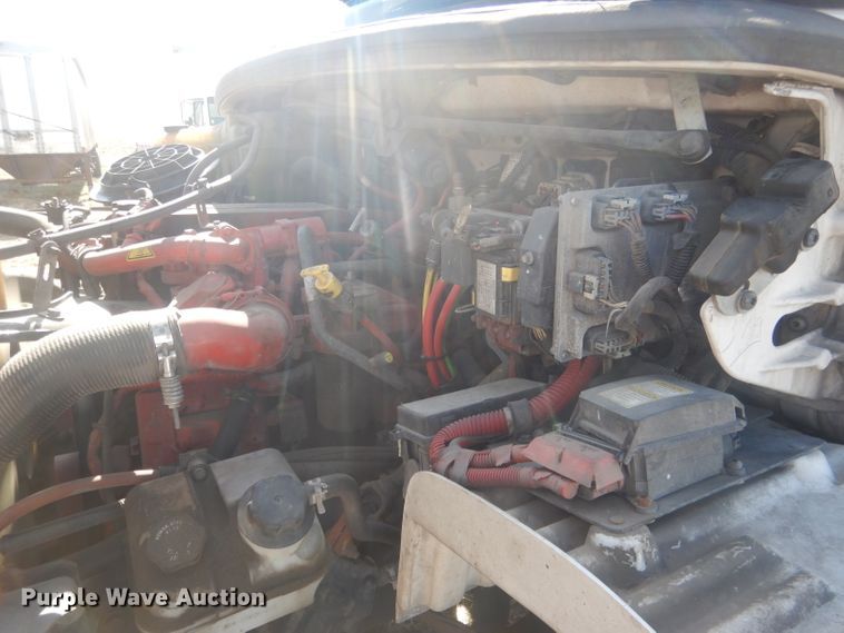 image for item DJ1303 2017 Freightliner Business Class M2 106  box truck