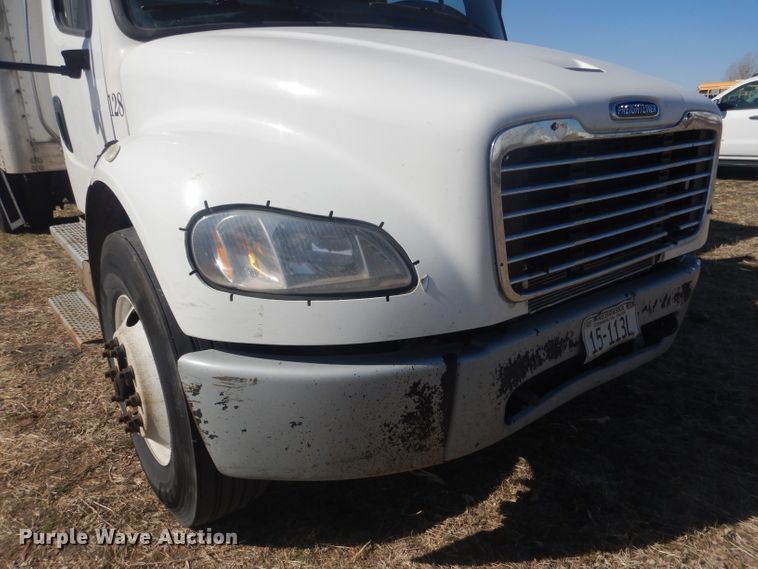 image for item DJ1303 2017 Freightliner Business Class M2 106  box truck