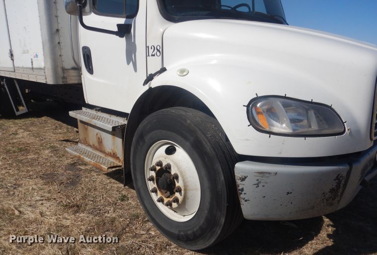 image for item DJ1303 2017 Freightliner Business Class M2 106  box truck