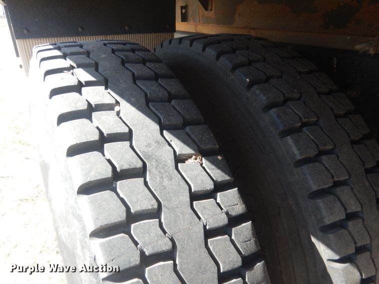 image for item DJ1303 2017 Freightliner Business Class M2 106  box truck