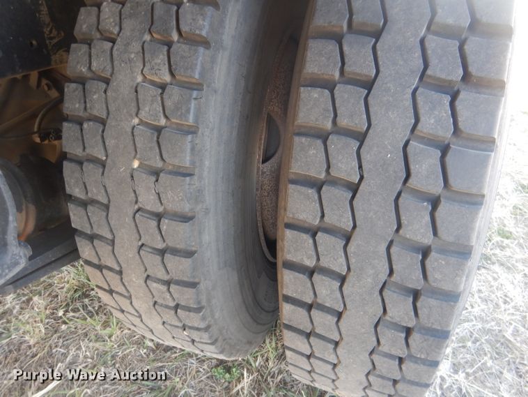 image for item DJ1303 2017 Freightliner Business Class M2 106  box truck