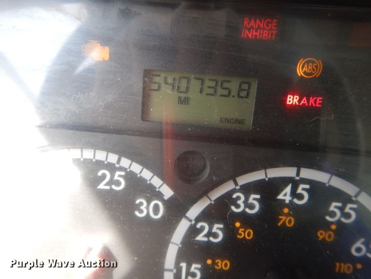 image for item DJ1305 2015 Freightliner Business Class M2 106  box truck