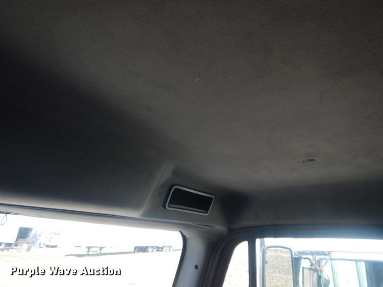 image for item DJ1305 2015 Freightliner Business Class M2 106  box truck