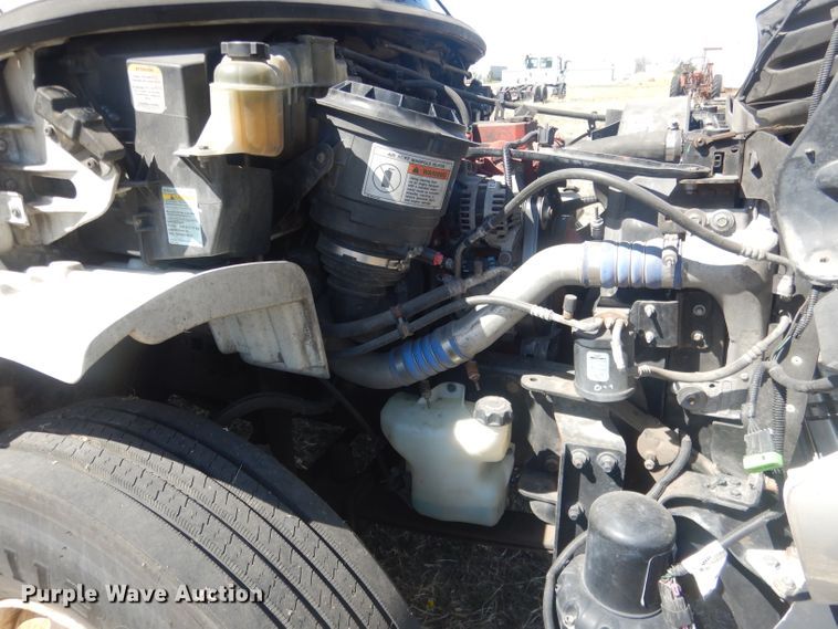 image for item DJ1305 2015 Freightliner Business Class M2 106  box truck