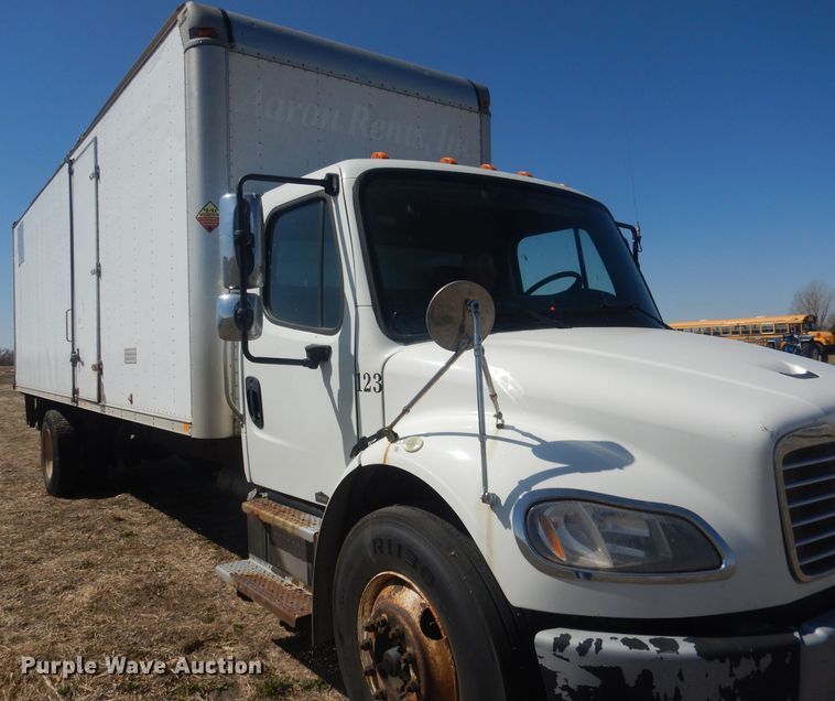 image for item DJ1305 2015 Freightliner Business Class M2 106  box truck