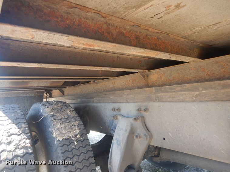 image for item DJ1305 2015 Freightliner Business Class M2 106  box truck