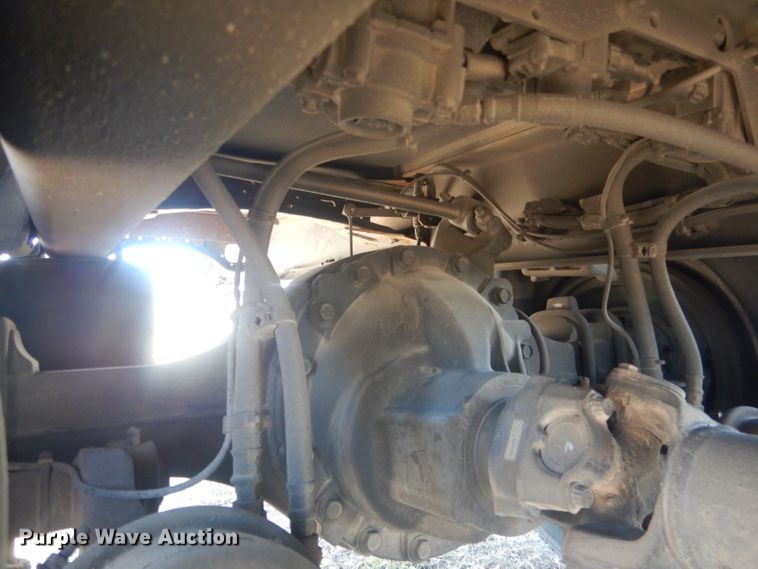 image for item DJ1305 2015 Freightliner Business Class M2 106  box truck