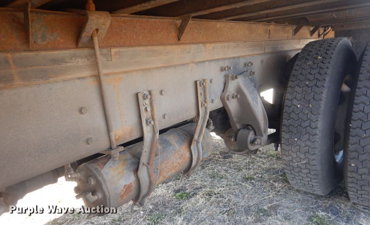 image for item DJ1305 2015 Freightliner Business Class M2 106  box truck