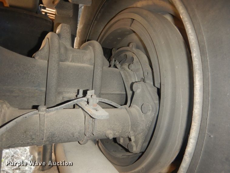 image for item DJ1305 2015 Freightliner Business Class M2 106  box truck