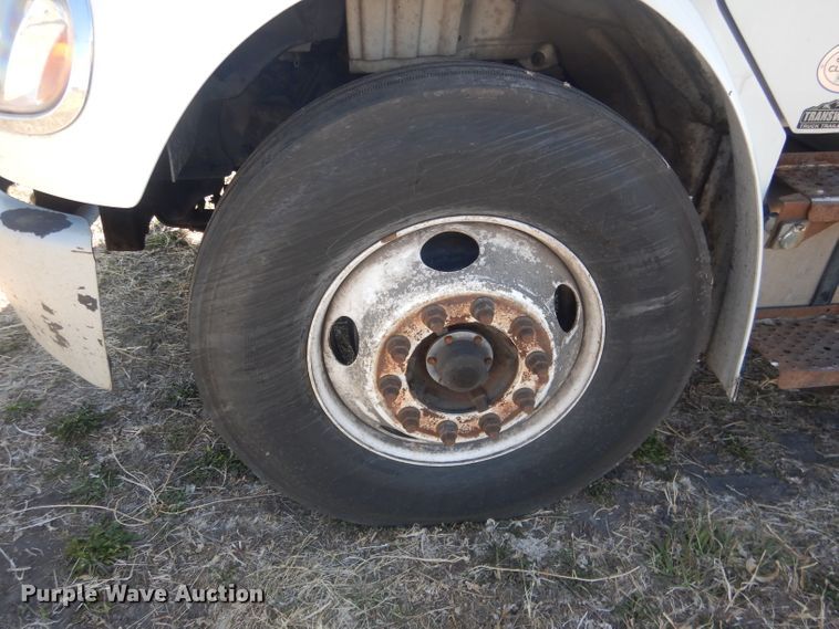 image for item DJ1305 2015 Freightliner Business Class M2 106  box truck