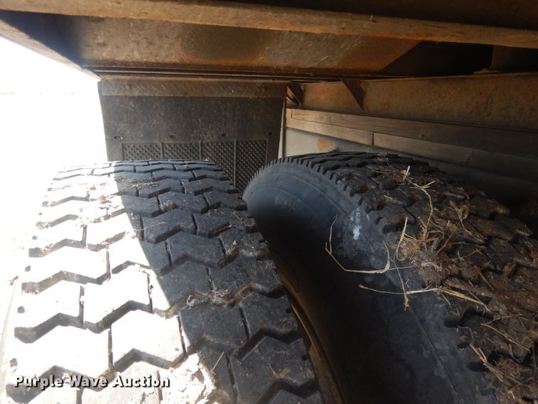 image for item DJ1305 2015 Freightliner Business Class M2 106  box truck